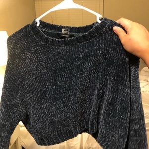 Sweater crop top